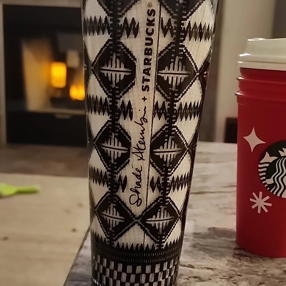 Starbucks Shade Akanbi 24oz tumbler with Straw Geo tribal black cream. NEW